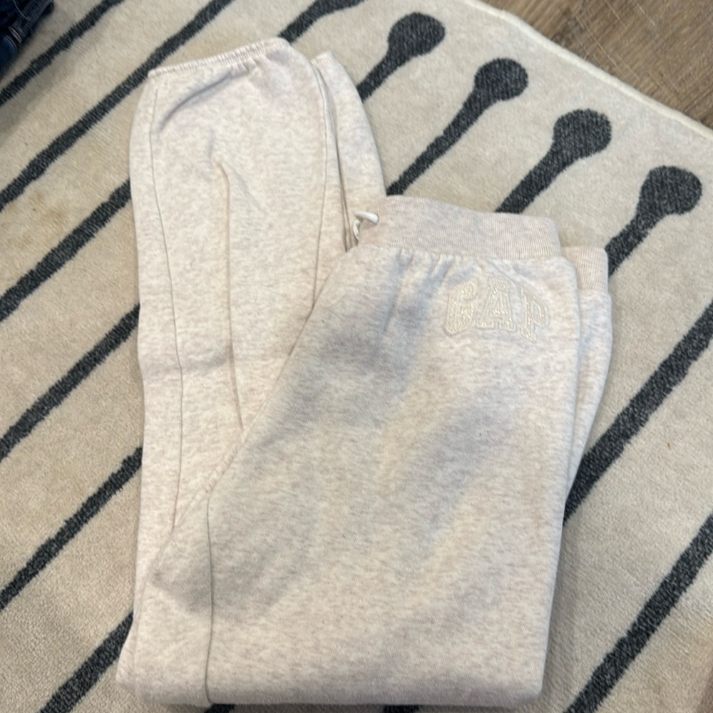 Gap kids joggers